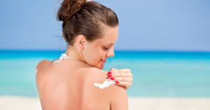 Quais são os cuidados com a pele no verão?
