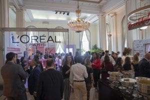 L’Oréal Paris realiza evento de celebração e democratização da beleza