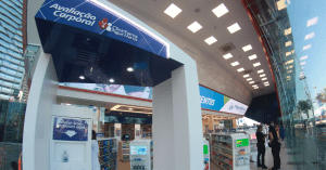 Pague Menos inaugura loja com arquitetura conceitual