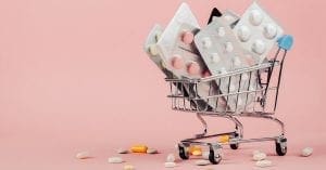 Brasileiros gastam 12 vezes mais com medicamentos do que o governo