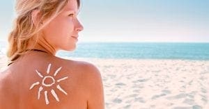 Dezembro laranja mobiliza mais de mil farmácias no País