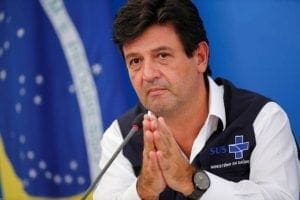 Bolsonaro demite ministro da saúde e escolhe Nelson Teich para substitui-lo