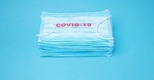 Nova projeção prevê mortes de Covid-19 a cerca de 90 mil no Brasil