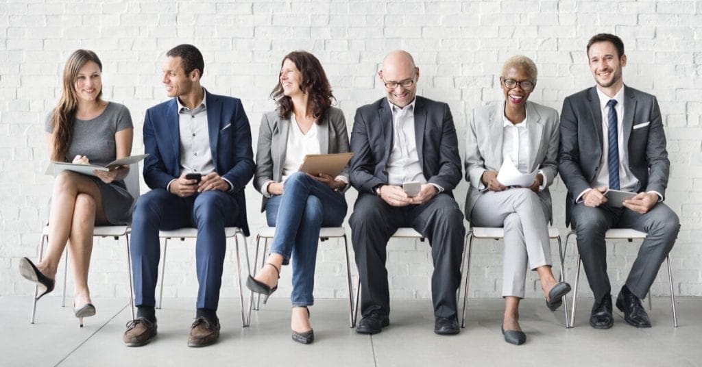 contratar bons funcionarios