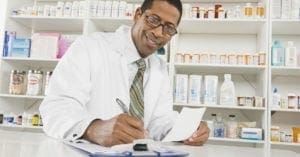 Dia internacional do farmacêutico: 7 conteúdos essenciais para a profissão