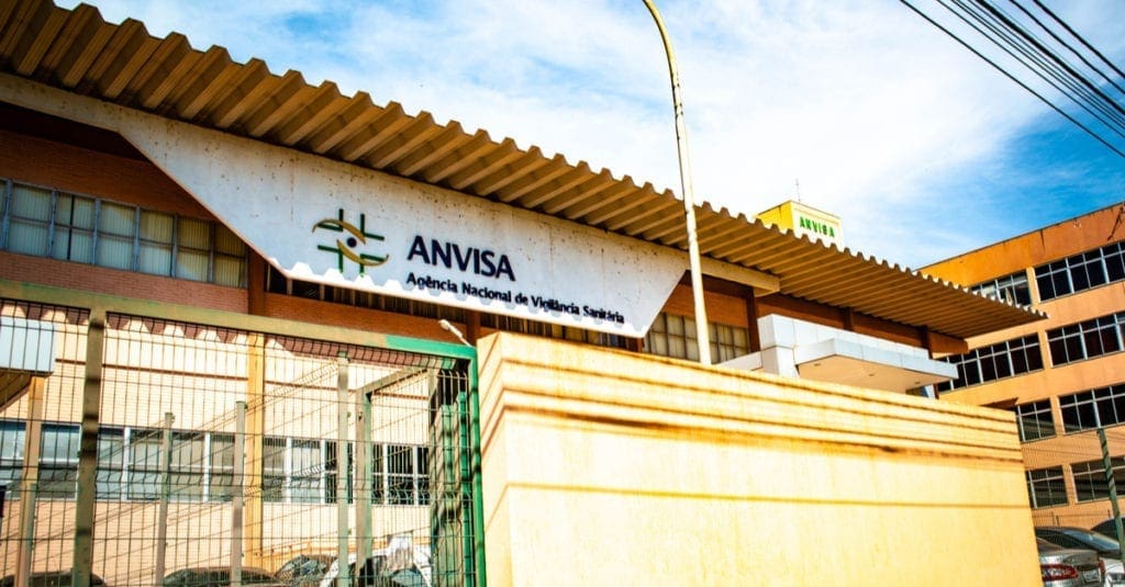 anvisa-muda-normas-para-agilizar-liberacao-de-vacinas-contra-a-covid-19