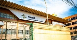 Anvisa muda normas para agilizar liberação de vacinas contra a Covid-19