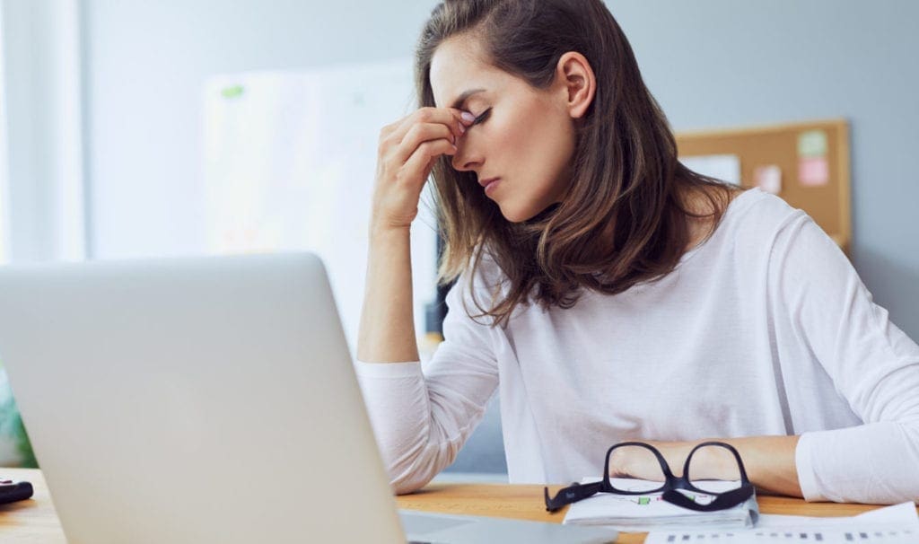 enxaqueca-consequencias-do-novo-coronavirus