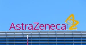 AstraZeneca anuncia testes da vacina de Oxford combinada com a Sputnik V, da Rússia