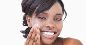 Busca por cosméticos antissinais aumentou em 2020