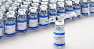 País começa a receber vacina de Oxford em janeiro, diz ministro