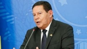 150 milhões de brasileiros devem ser vacinados contra Covid-19 até o fim de 2021, diz Mourão