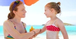 Verão: pele infantil precisa de atenção redobrada em dias quentes