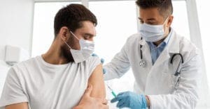 Vacinação contra a Covid-19 será feita em quatro fases