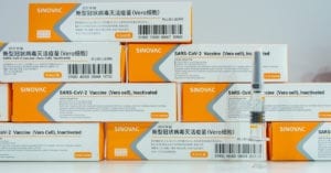 Butantan distribuirá 2 milhões de doses da Coronavac por semana a municípios paulistas