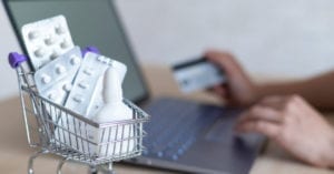 Drogarias tiveram aumento de  213,1%  nas vendas por e-commerce no Natal