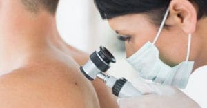 Dezembro Laranja: cuidados simples para prevenir câncer de pele