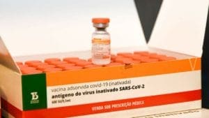 Butantan negocia compra de mais 20 milhões de doses da CoronaVac