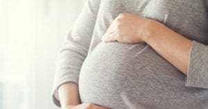 Covid-19: mortes de grávidas e puérperas dobram em 2021