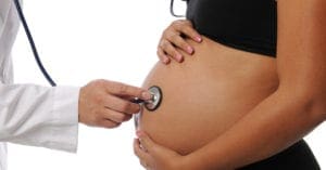 Médicos pedem que gestantes sejam prioridade na fila das doses da Pfizer contra a Covid-19