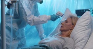 Avanço de casos, infecção em alta e maior lotação de UTIs indicam piora da pandemia