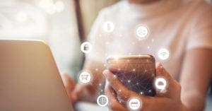 “Transformação digital na indústria farmacêutica” é tema de live da OmniK e Driven.CX