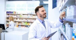 O que difere medicamento genérico e de referência?