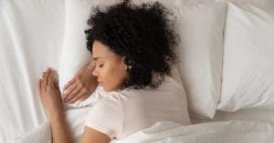 Sono pode ter impacto na resposta imunológica à vacina contra Covid-19