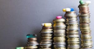 Planos de fidelidade de farmácias e laboratórios ajudam a economizar