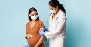 Grávidas que tomaram primeira dose da AstraZeneca devem tomar a 2ª dose da Pfizer em SP