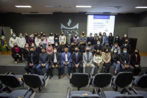 Coop Drogaria lança programa de capacitação e paga parte da graduação para colaboradores