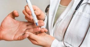 Farmácias passam a oferecer check-up para pacientes que já tiveram a Covid-19