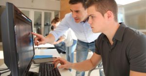 Hilab oferece programa de estágio em tecnologia