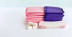 Senado aprova distribuição de absorventes para mulheres de baixa renda