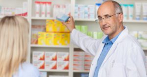 Consumidor aumenta gastos, e faturamento de farmácias dispara