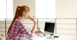 52% dos brasileiros ganharam peso na pandemia, diz Ipsos