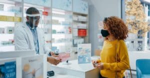 Cidade de São Paulo recua e uso de máscara segue obrigatório em local público