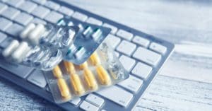 Medicamentos isentos de prescrição disparam faturamento no e-commerce