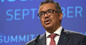 Ômicron: ‘Um evento cancelado é melhor que uma vida cancelada’, alerta diretor-geral da OMS sobre festas de fim de ano