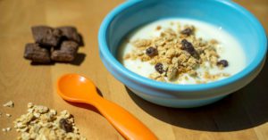 Constipação infantil: estudo clínico avalia suplementação de fibras em crianças