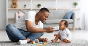 Merck Brasil amplia licença-paternidade de 20 para 60 dias