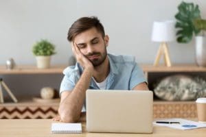 Pesquisa indica taxas altas de Covid longa e tratamento inadequado