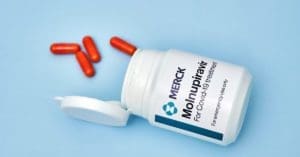 Anvisa aprova uso emergencial de medicamento contra Covid-19