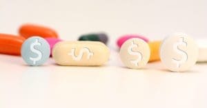 Pesquisa do Procon-SP apurou diferença de até 43% entre os medicamentos de referência