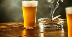 Tabaco e álcool são principais causas de câncer no mundo, diz estudo