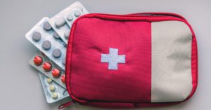 5 dicas para transportar medicamentos em viagens; farmacêutico ensina