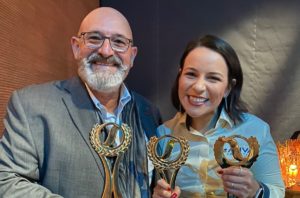 Ativa Logística recebe tripla premiação da indústria farmacêutica