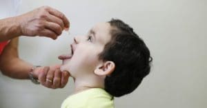 Brasil corre risco muito alto de reintrodução da poliomielite, diz Opas