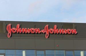 Johnson & Johnson supera estimativas para lucro e receita do 3° tri