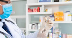 CFF promove curso de vacinação para farmacêuticos